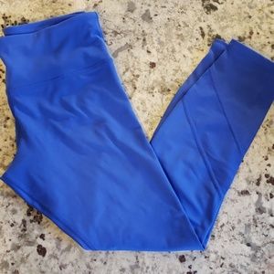 Lorna Jane Mid-Calf Tights